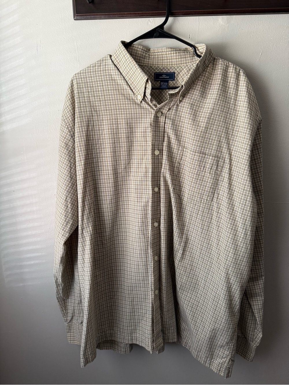Dockers Men's Beige Plaid Button-Down Shirt